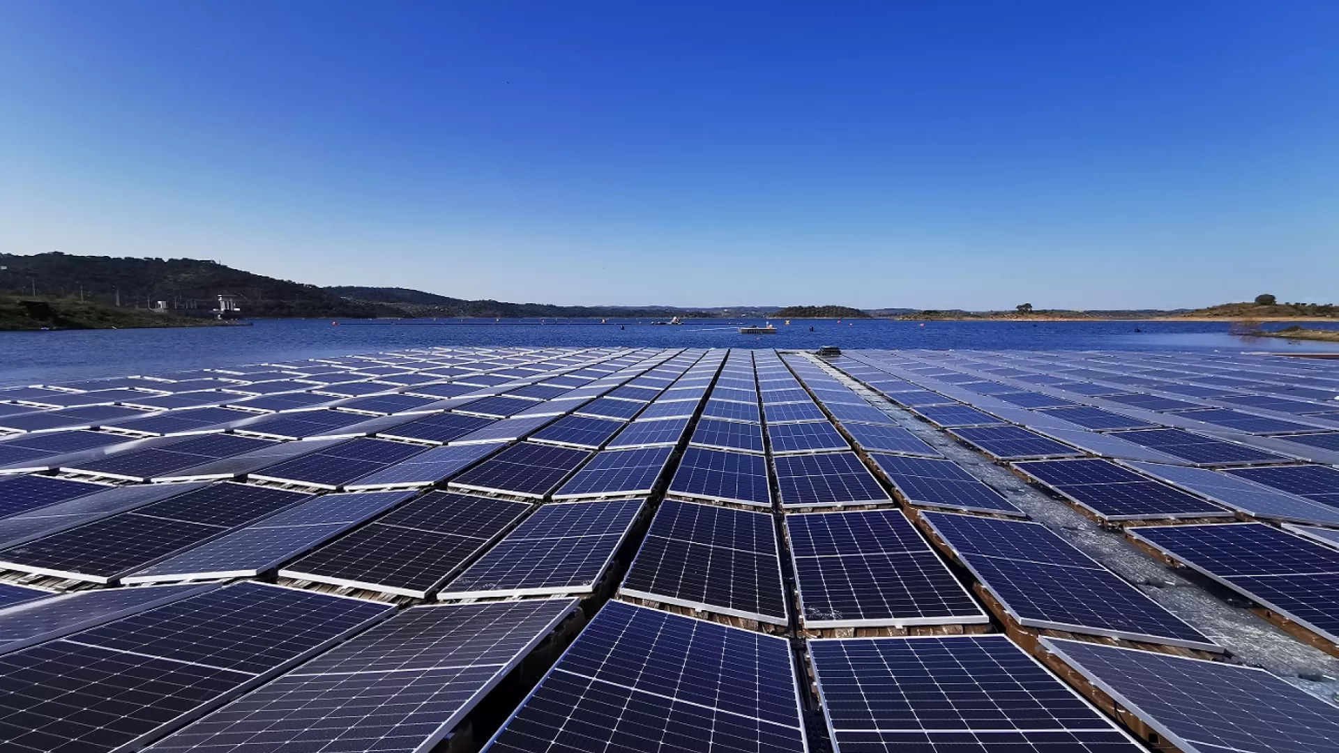 Alqueva%20solar%20flotante.jpg Alqueva%20solar%20flotante.jpg