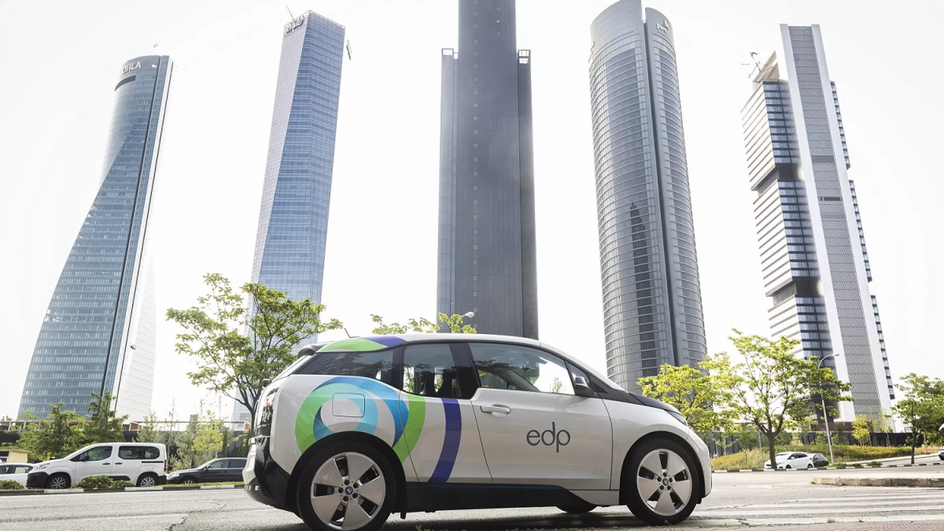 Veh%C3%ADculo%20el%C3%A9ctrico%20EDP%20en%20Madrid_baja_0.jpg Veh%C3%ADculo%20el%C3%A9ctrico%20EDP%20en%20Madrid_baja_0.jpg