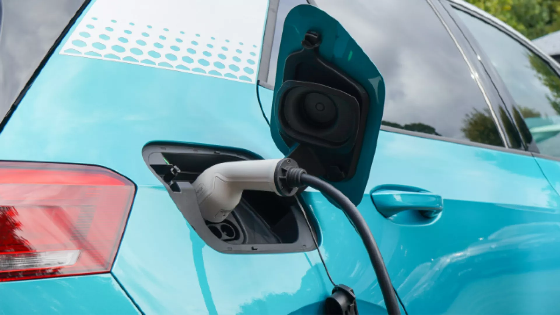 EV4EU: Electric Vehicles Management for carbon neutrality