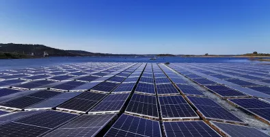 Alqueva%20solar%20flotante.jpg